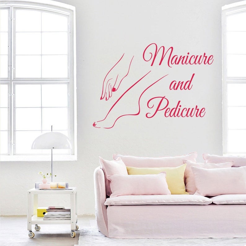 Thẩm Mỹ Viện Làm Móng Tay Chân - đánh giá và giá Interior Design Nail Salon