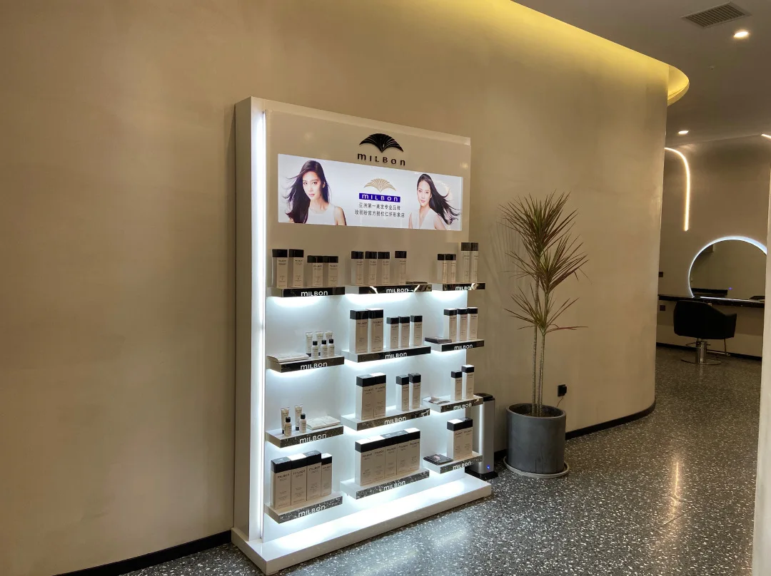 Makeup Showcase Retail Shop In - đánh giá và giá Interior Design Nail Salon